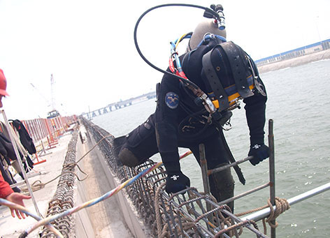 海南洋浦海事基地码头钢板桩牺牲阳极保护工程